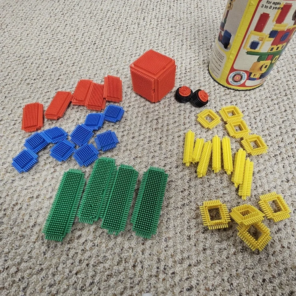 Playskool #806 Bristle Blocks With Wheels Intermediate Set Vintage 1976 34 Piece